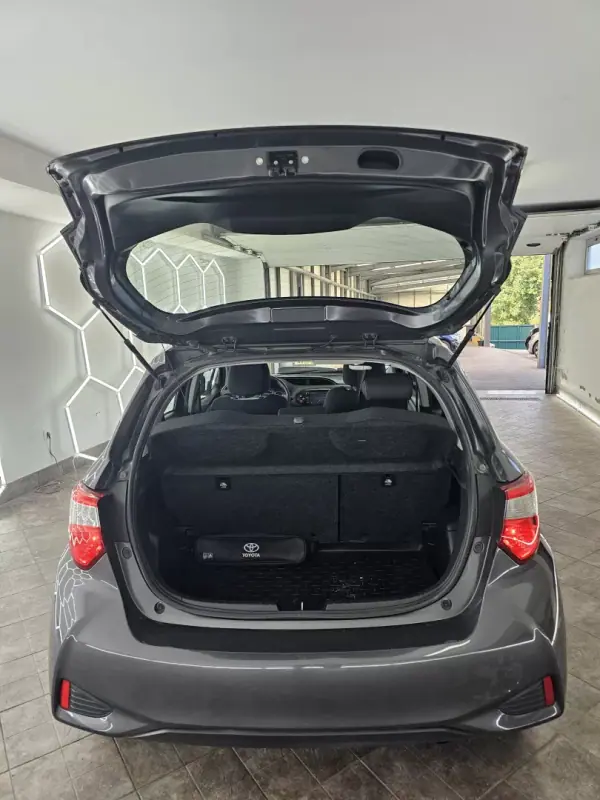 Toyota Yaris 2019 - 13650 EUR, 135421 km - AUTO.MOTO.pt - 135421km - foto 36 de 37