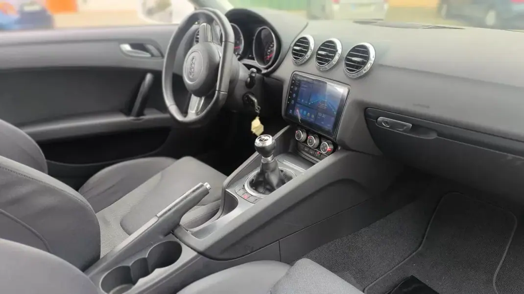 Audi TT Coupé 2011 - 12900 EUR, 170000 km - 170000km - foto 10 de 19