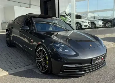 Porsche Panamera 2018 - 74500 EUR, 50941 km - AUTO.MOTO.pt - 50941km - foto 17 de 41