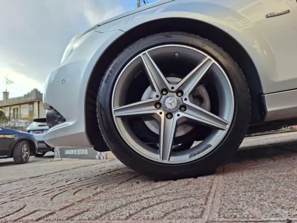 Mercedes-Benz C 200 2011 - 11500 EUR, 221260 km - AUTO.MOTO.pt - 221260km - foto 12 de 32
