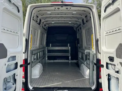 VW Crafter 2.0 TDI L3H3 IVA Dedutível 2022 - 26450 EUR, 128000 km - AUTO.MOTO.pt - 128000km - foto 16 de 33