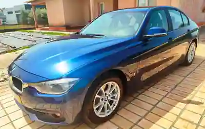 BMW 330 2018 - 15900 EUR, 231000 km - AUTO.MOTO.pt - 231000km - foto 9 de 15