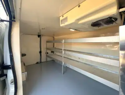 Opel VIVARO 2.0D c/FRIO DE CONSERVAÇÃO 2014 - 10990 EUR, 322000 km - AUTO.MOTO.pt - 322000km - foto 10 de 21