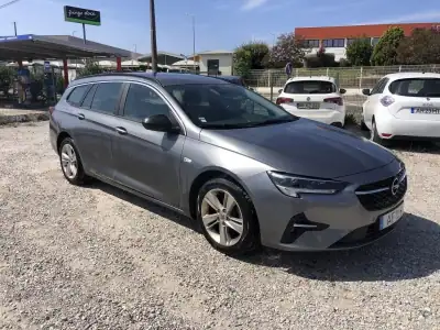 Opel Insignia Sports Tourer 2021 - 13499 EUR, 120000 km - AUTO.MOTO.pt - 120000km - foto 2 de 12