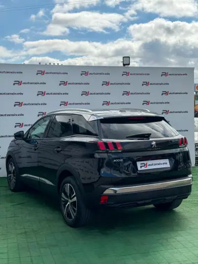 Peugeot 3008 2017 - 18500 EUR, 83995 km - AUTO.MOTO.pt - 83995km - foto 10 de 28