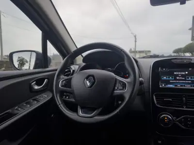 Renault Clio 2019 - 10990 EUR, 128000 km - AUTO.MOTO.pt - 128000km - foto 21 de 43