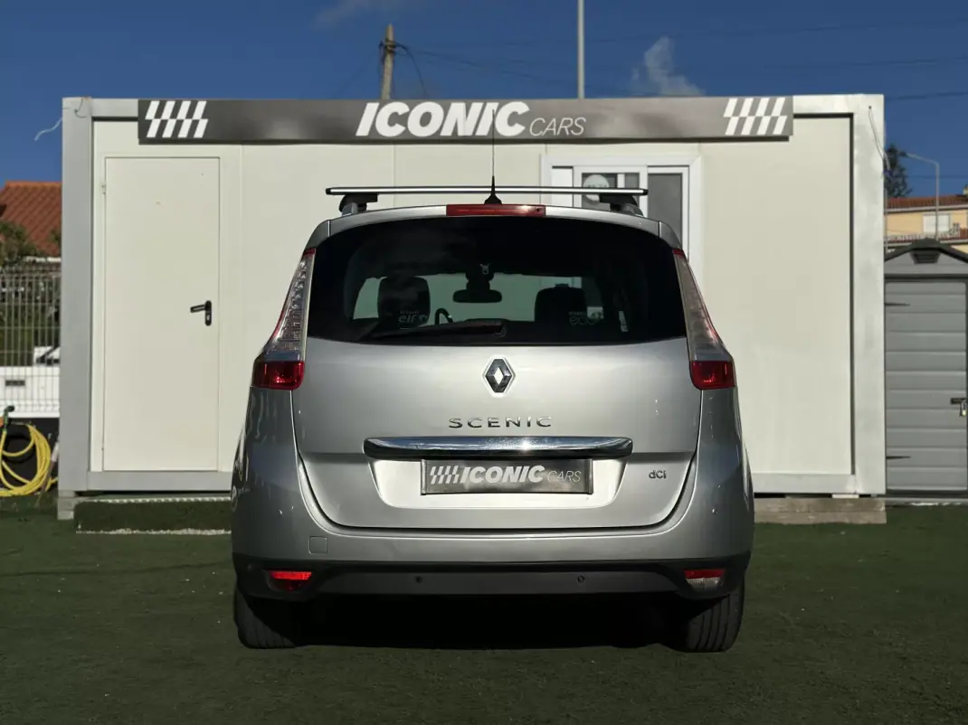 Renault Grand Scénic 2015 - 7490 EUR, 242000 km - 242000km - foto 6 de 42