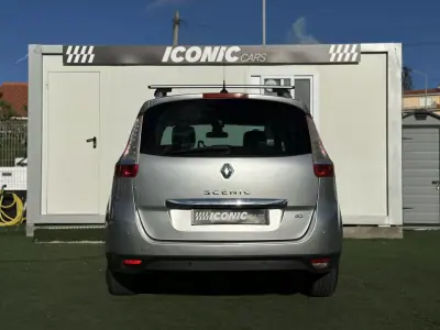 Renault Grand Scénic 2015 - 7990 EUR, 242000 km - AUTO.MOTO.pt - 242000km - foto 6 de 42