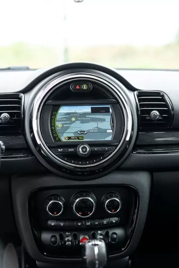 MINI Clubman 2016 - 15490 EUR, 129000 km - AUTO.MOTO.pt - 129000km - foto 18 de 28