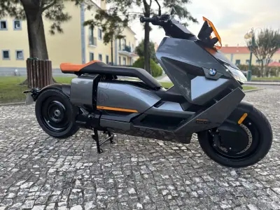 BMW CE 04 2022 - 8250 EUR, 13000 km - AUTO.MOTO.pt - 13000km - foto 2 de 15