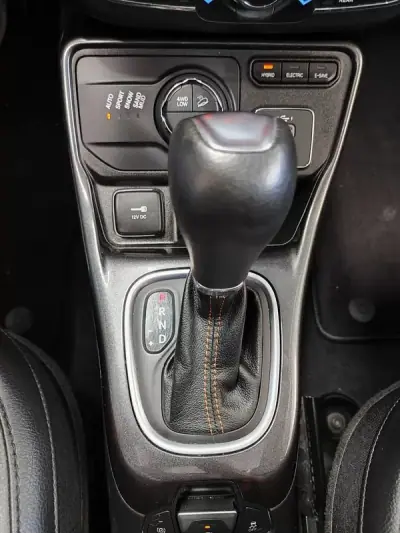 Jeep Compass 2021 - 22500 EUR, 107000 km - AUTO.MOTO.pt - 107000km - foto 39 de 45