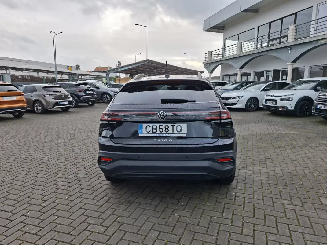 Volkswagen Taigo 2024 - 21000 EUR, 39500 km - AUTO.MOTO.pt - 39500km - foto 7 de 28