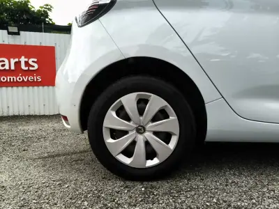 Renault Zoe 2023 - 19490 EUR, 56678 km - 56678km - foto 27 de 28