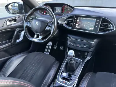 Peugeot 308 SW 2015 - 12900 EUR, 140000 km - AUTO.MOTO.pt - 140000km - foto 48 de 64