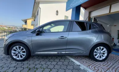 Renault Clio 2024 — foto 6 de 30