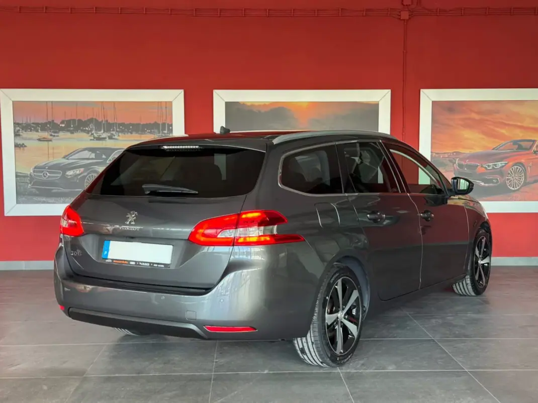 Peugeot 308 SW 2018 - 14990 EUR, 125082 km - AUTO.MOTO.pt - 125082km - foto 8 de 20