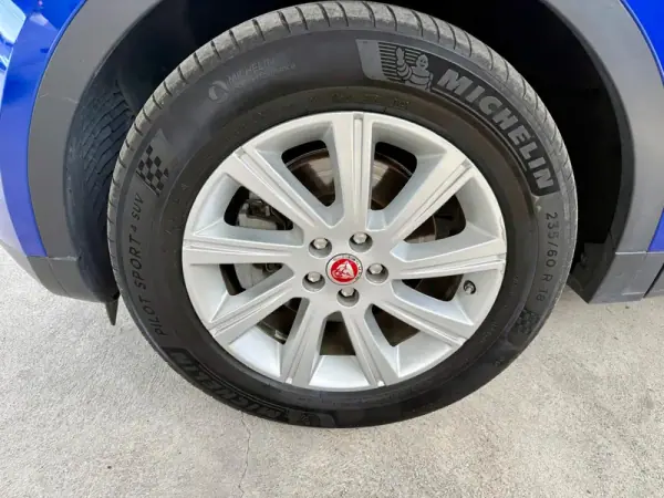 Jaguar E-Pace 2018 - 27990 EUR, 120110 km - AUTO.MOTO.pt - 120110km - foto 32 de 32