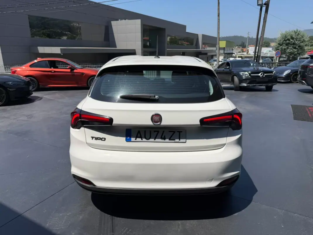 Fiat Tipo 2022 - 15300 EUR, 64000 km - 64000km - foto 4 de 12