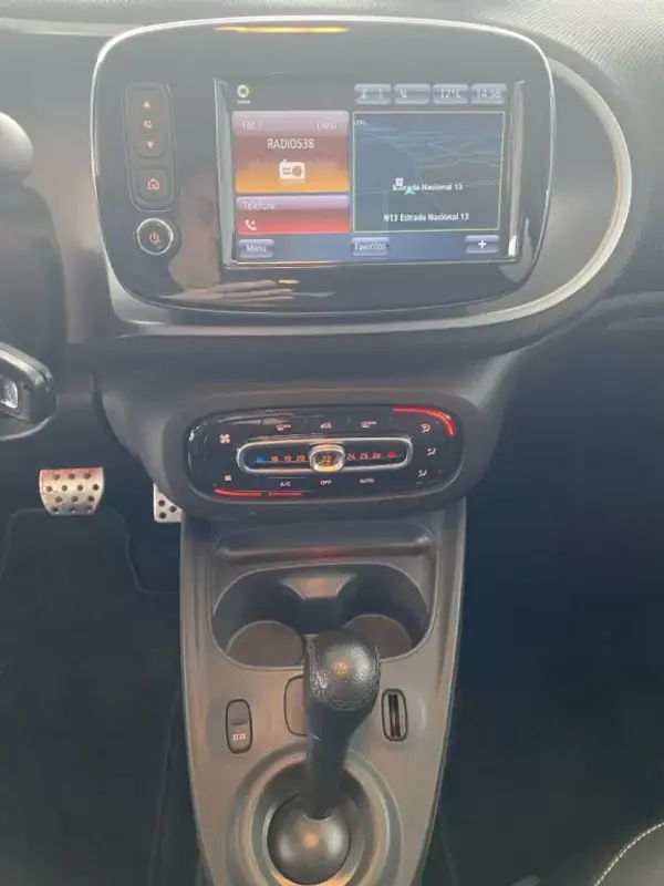 Smart ForFour 2019 - 11490 EUR, 41490 km - AUTO.MOTO.pt - 41490km - foto 8 de 12