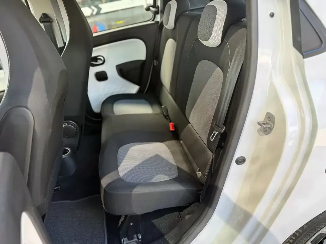 Renault Twingo 2021 - 13900 EUR, 48785 km - AUTO.MOTO.pt - 48785km - foto 10 de 22