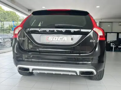 Volvo V60 Cross Country 2016 - 19490 EUR, 165000 km - foto 6 de 28