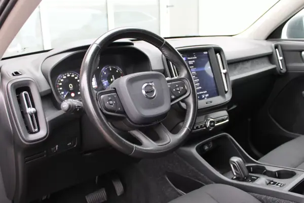 Volvo XC 40 2019 - 18900 EUR, 212000 km - AUTO.MOTO.pt - 212000km - foto 20 de 30
