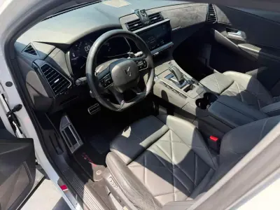 DS DS7 2019 - 22700 EUR, 141000 km - AUTO.MOTO.pt - 141000km - foto 7 de 12