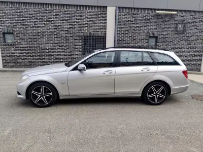 Mercedes-Benz C 220 2011 - 9980 EUR, 240000 km - 240000km - foto 5 de 23