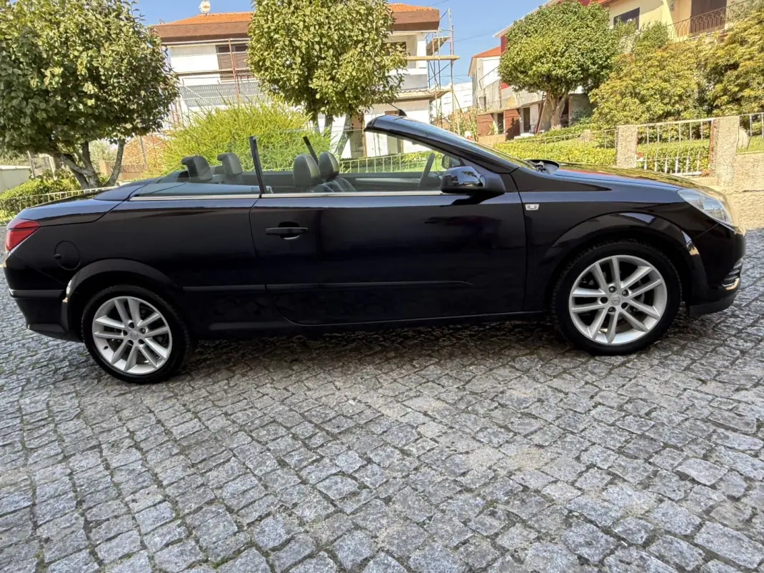 Opel Astra Cabrio 2006 - 7499 EUR, 97000 km - 97000km - foto 8 de 25