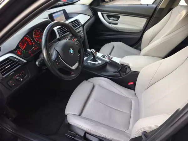 BMW 320 2012 - 13900 EUR, 320000 km - AUTO.MOTO.pt - 320000km - foto 20 de 37