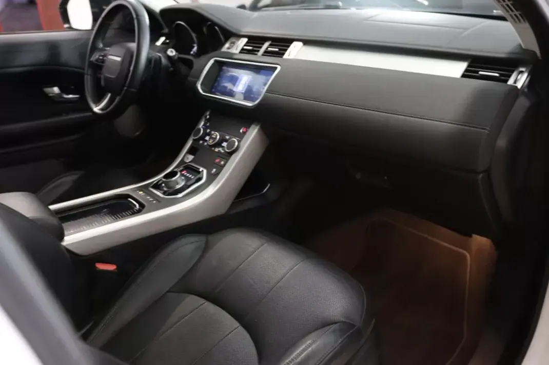 Land Rover Range Rover Evoque 2016 - 26900 EUR, 77152 km - AUTO.MOTO.pt - 77152km - foto 18 de 28