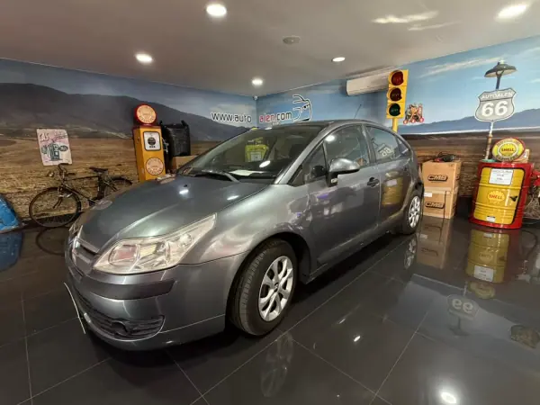 Citroën C4 2012 - 4000 EUR, 314828 km - AUTO.MOTO.pt - 314828km - foto 4 de 18