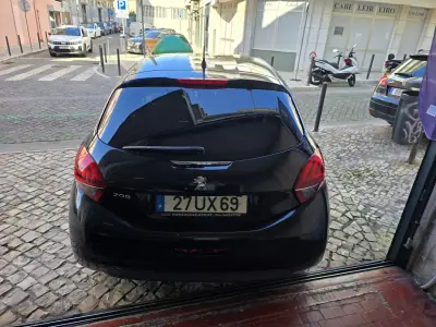Peugeot 208 2018 - 5750 EUR, 187537 km - foto 5 de 18