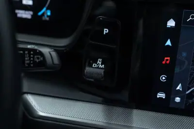 Porsche Cayenne 2024 - 97950 EUR, 32000 km - AUTO.MOTO.pt - 32000km - foto 34 de 55