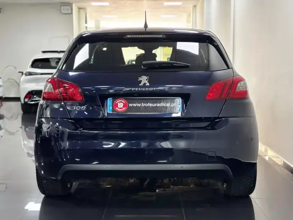 Peugeot 308 2019 - 14500 EUR, 50000 km - AUTO.MOTO.pt - 50000km - foto 8 de 51