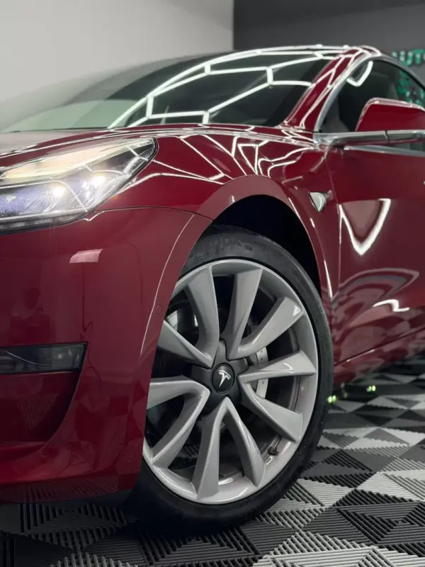 Tesla Model 3 2019 - 19250 EUR, 158000 km - AUTO.MOTO.pt - 158000km - foto 3 de 23