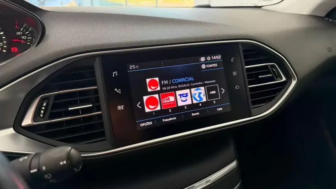 Peugeot 308 SW 2020 - 11990 EUR, 153706 km - AUTO.MOTO.pt - 153706km - foto 26 de 34