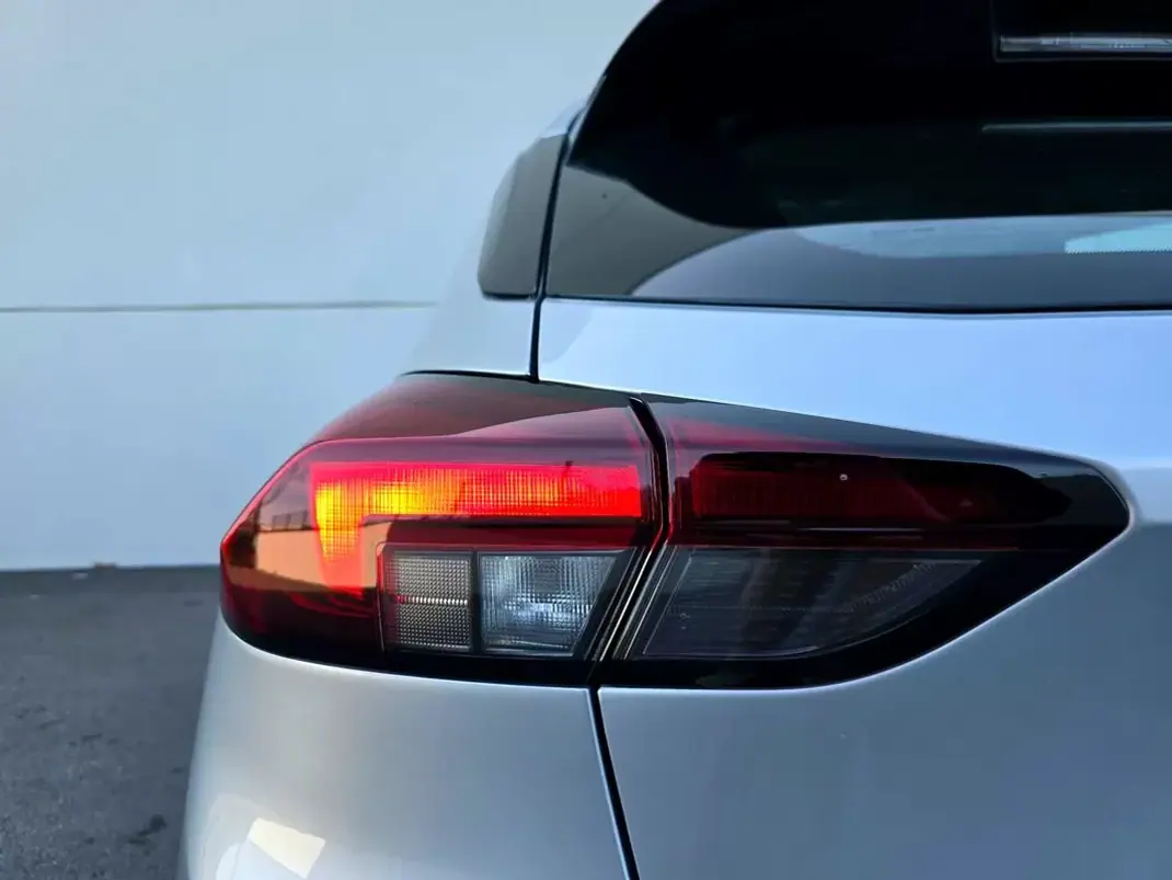 Opel Corsa 2024 - 18590 EUR, 38000 km - AUTO.MOTO.pt - 38000km - foto 7 de 34