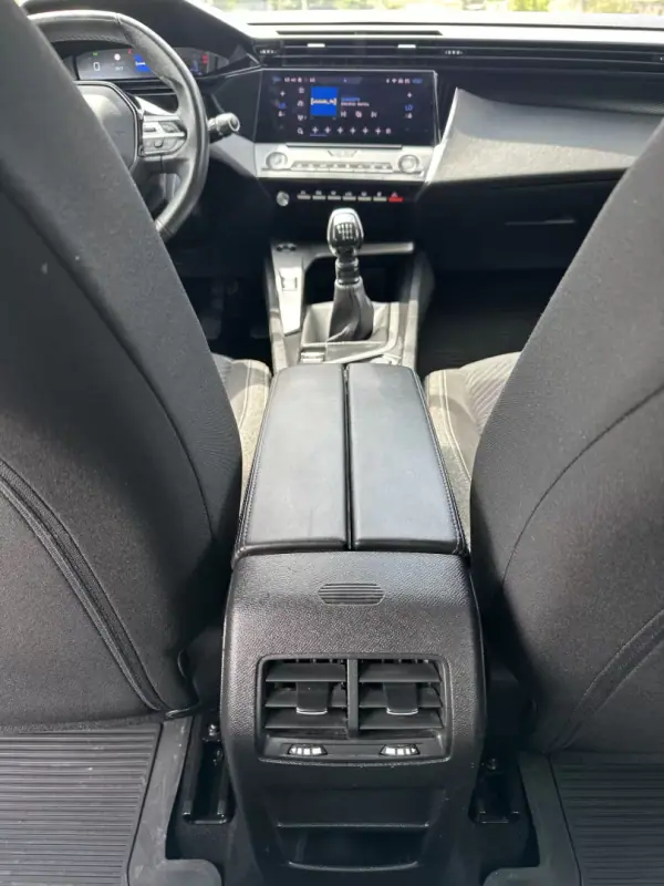 Peugeot 308 SW 2022 - 15500 EUR, 200000 km - AUTO.MOTO.pt - 200000km - foto 59 de 60
