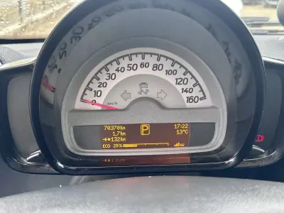 Smart ForTwo Coupé 2014 - 8490 EUR, 70363 km - AUTO.MOTO.pt - 70363km - foto 9 de 16