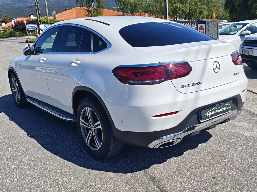 Mercedes-Benz GLC 220 2020 - 44500 EUR, 98000 km - AUTO.MOTO.pt - 98000km - foto 11 de 35