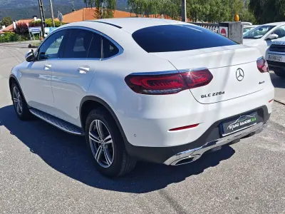 Mercedes-Benz GLC 220 2020 - 44500 EUR, 98000 km - AUTO.MOTO.pt - 98000km - foto 11 de 35