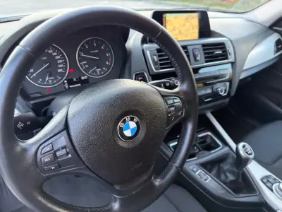 BMW 114 2015 - 11900 EUR, 185938 km - AUTO.MOTO.pt - 185938km - foto 8 de 26