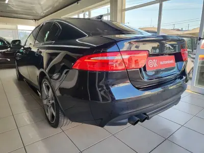 Jaguar XE 2017 - 14250 EUR, 243000 km - AUTO.MOTO.pt - 243000km - foto 7 de 34