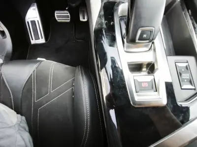Peugeot 3008 2021 - 25600 EUR, 55789 km - AUTO.MOTO.pt - 55789km - foto 12 de 23