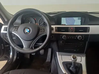 BMW 320 2010 - 12390 EUR, 171728 km - AUTO.MOTO.pt - 171728km - foto 5 de 12