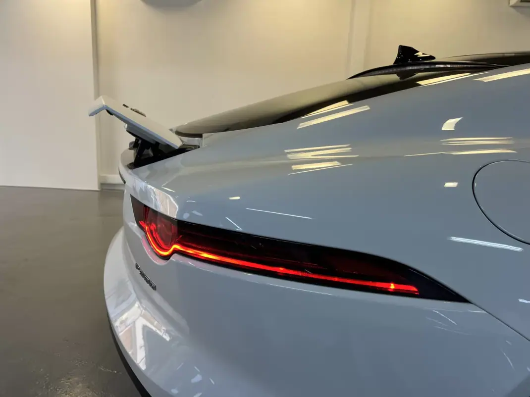 Jaguar F-Type 2019 - 47990 EUR, 45000 km - AUTO.MOTO.pt - 45000km - foto 33 de 47