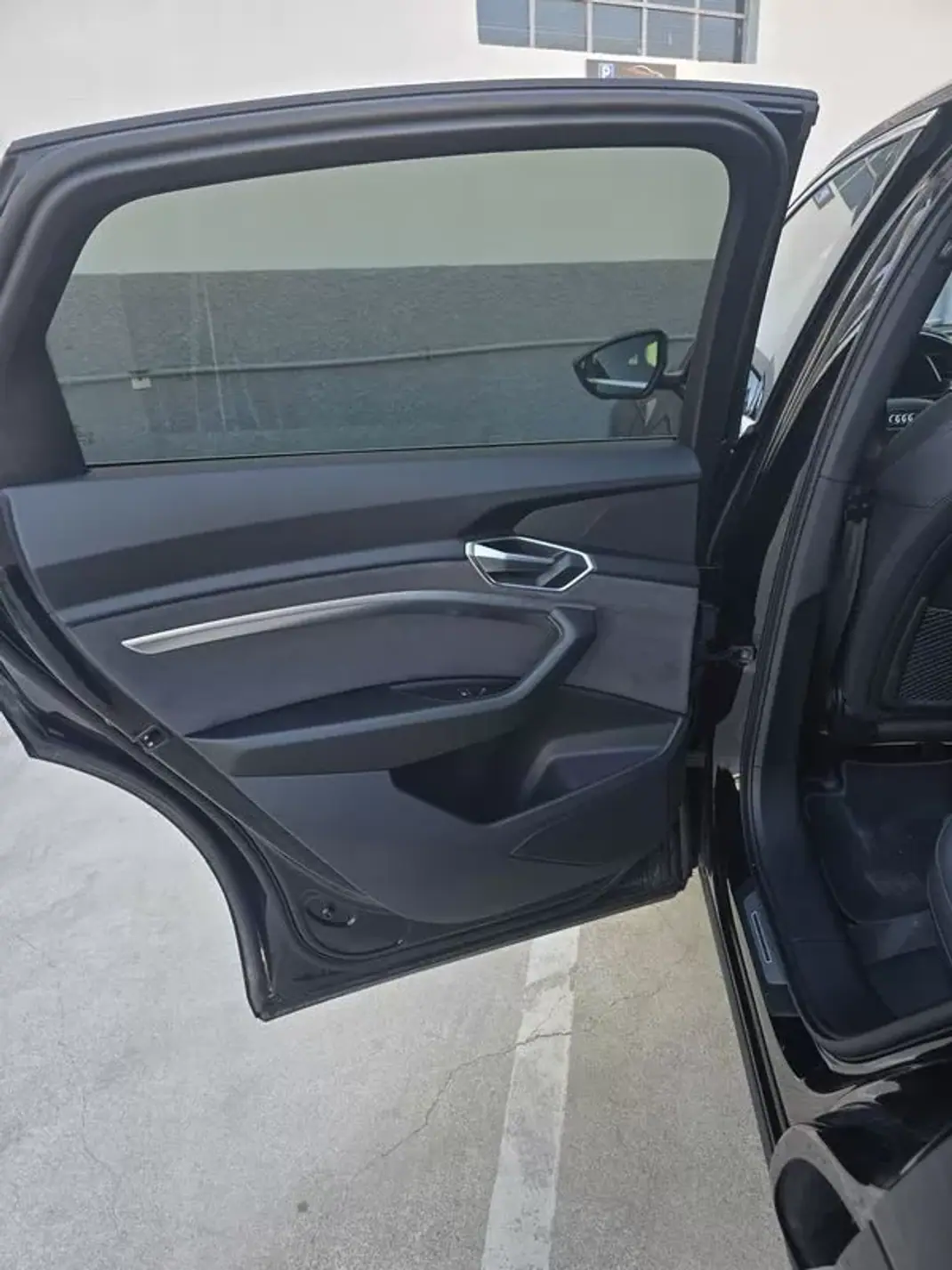 Audi e-tron 2022 - 38500 EUR, 49000 km - AUTO.MOTO.pt - 49000km - foto 13 de 15