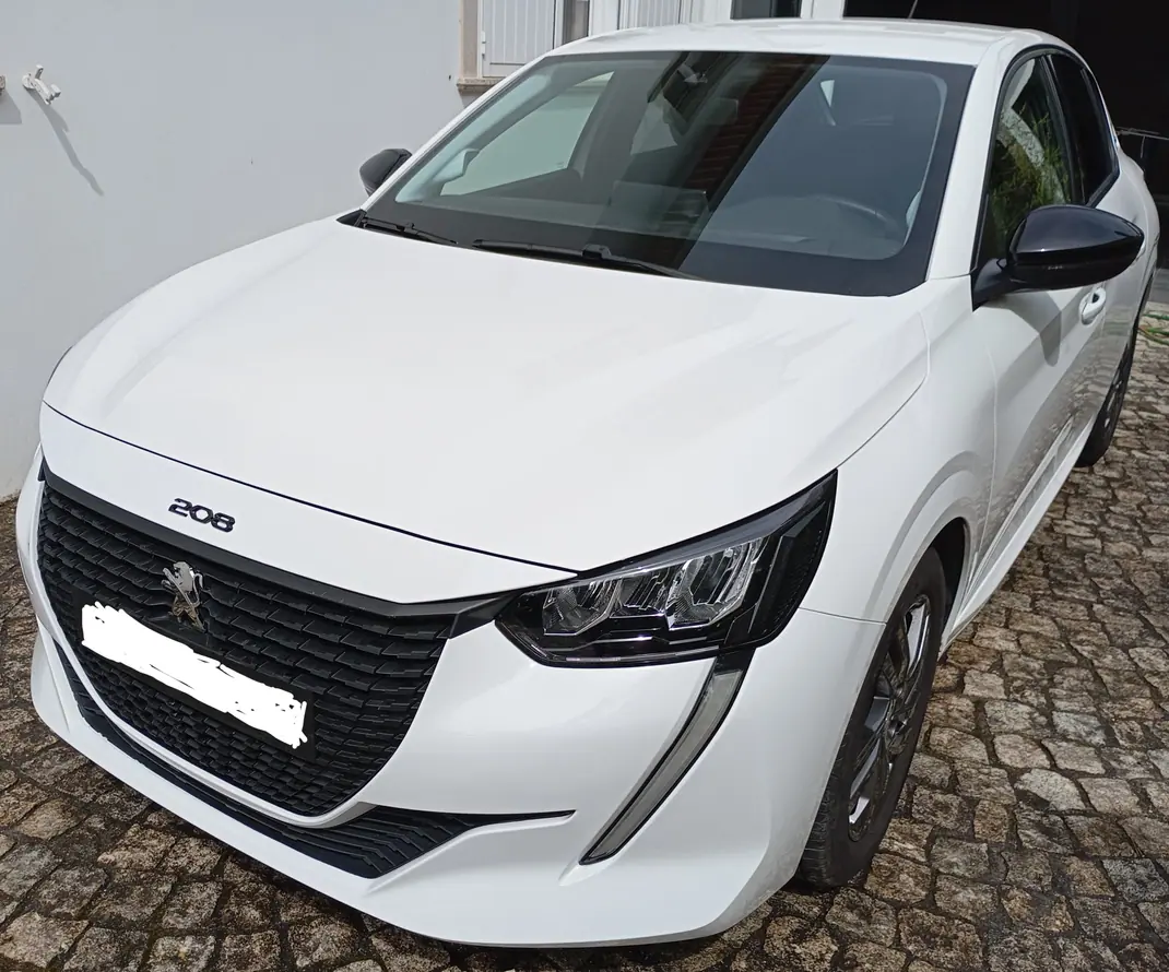 Peugeot 208 2022 - 12950 EUR, 14000 km - AUTO.MOTO.pt - 14000km - foto 1 de 9