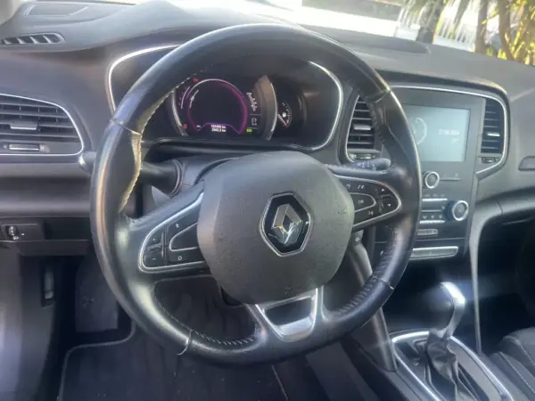 Renault Mégane Coupe 2017 - 14490 EUR, 193200 km - AUTO.MOTO.pt - 193200km - foto 12 de 13